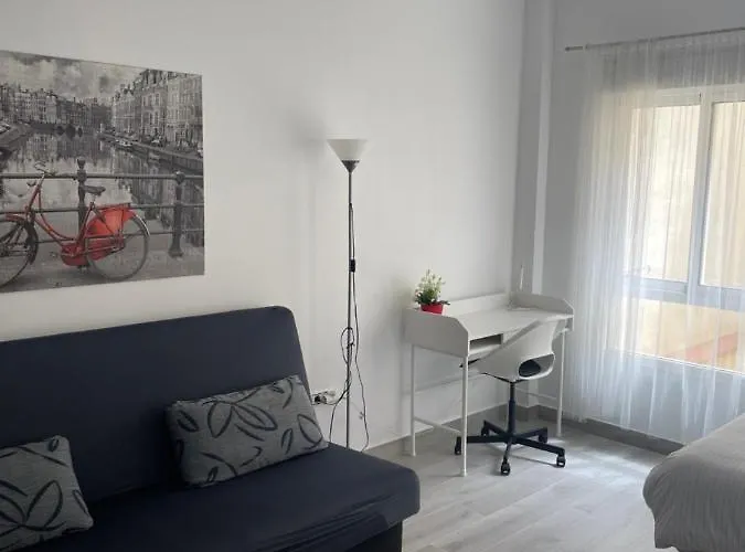 Estudio completo en centro de Málaga(playa cerca)